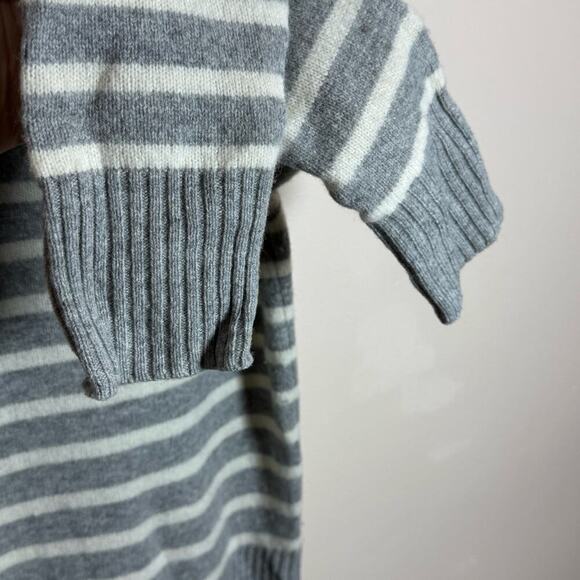J. Crew Women’s Crewneck 100% Wool Gray White Stripe Medium Preppy Sweater - Picture 6 of 10